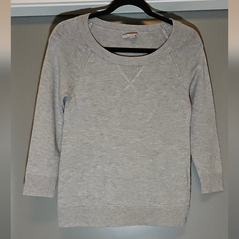 GAP Light Gray Women's Crew Neck Sweater